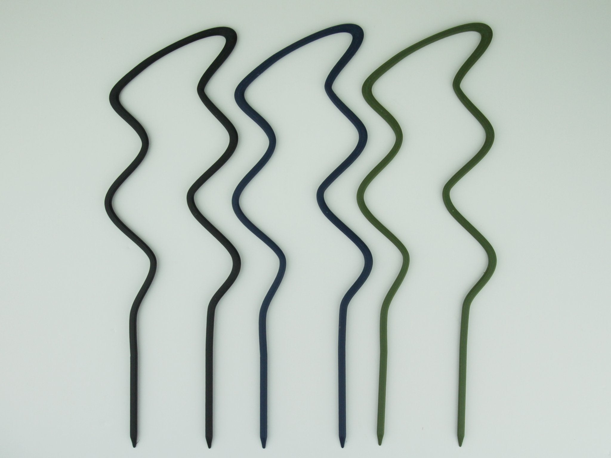 Breezy U trellises in black, midnight blue and sage green