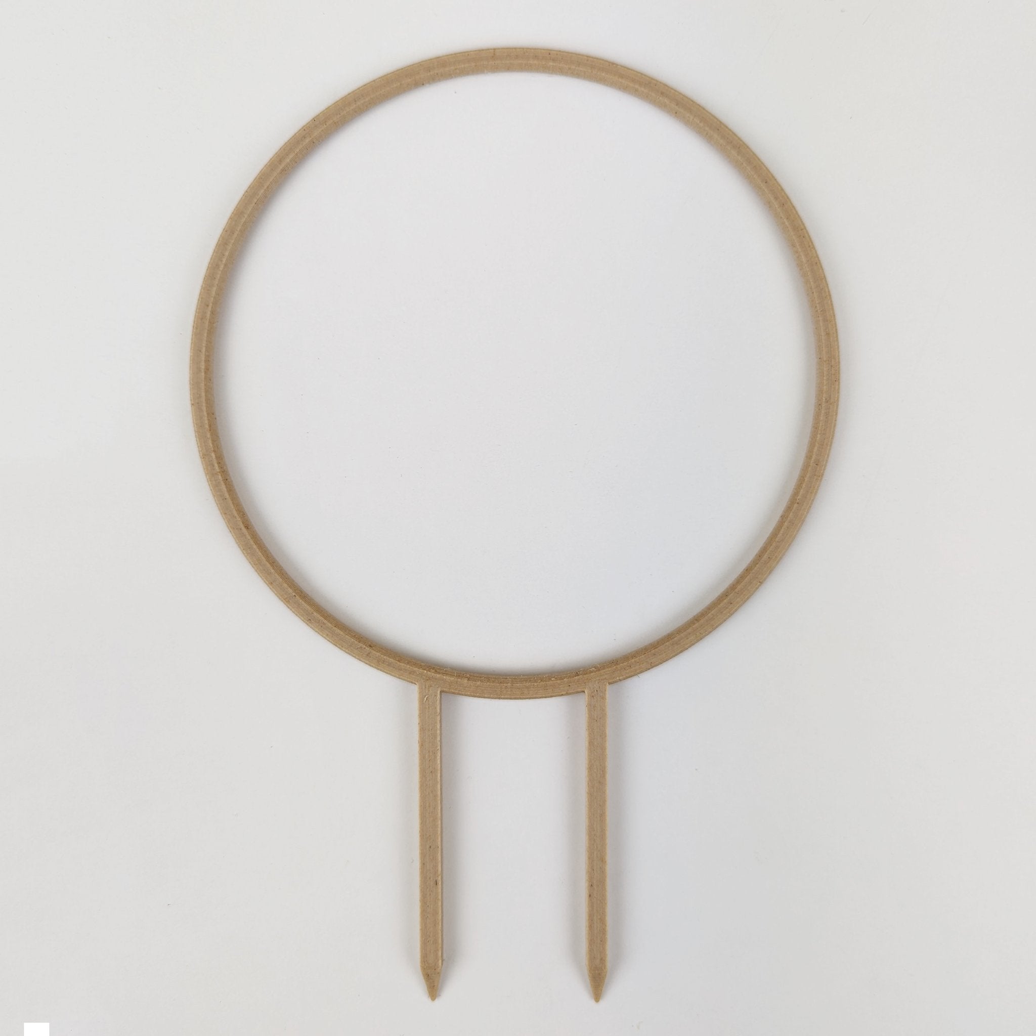 Medium circle trellis in wood on a white background