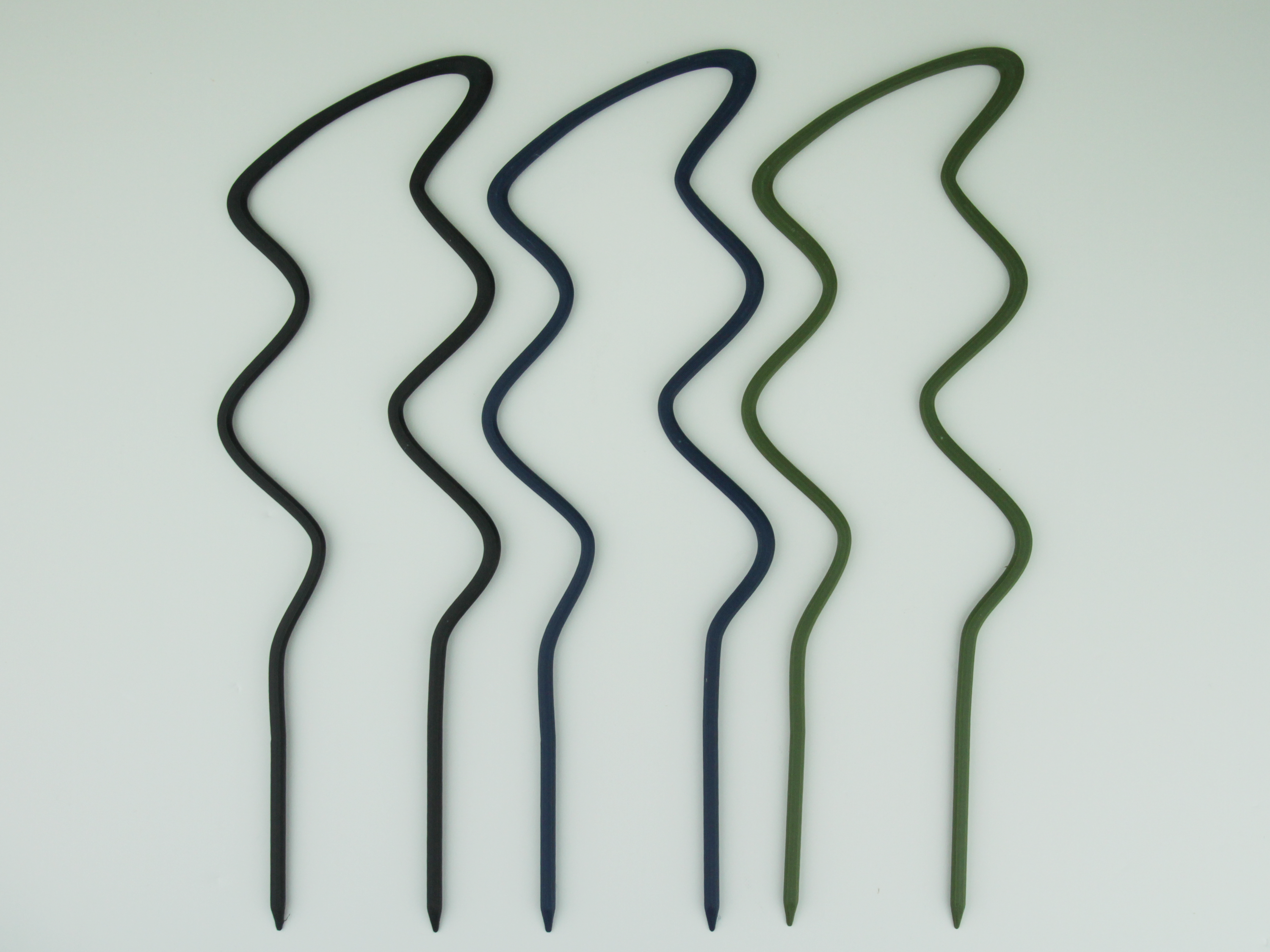 Breezy u trellises in black, midnight blue and sage green