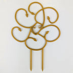 Medusa trellis in gold on a white background