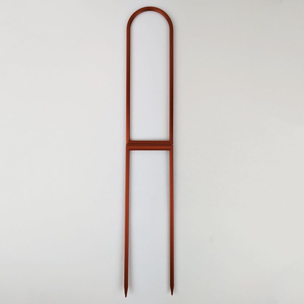 Extra large U trellis in copper on a white background